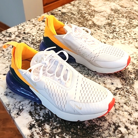 Nike Air Max 270 shoes - Picture 4 of 6